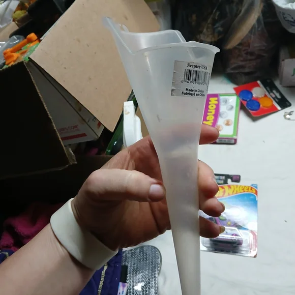 Translucent Kitchen Funnel - Picture 3 of 5